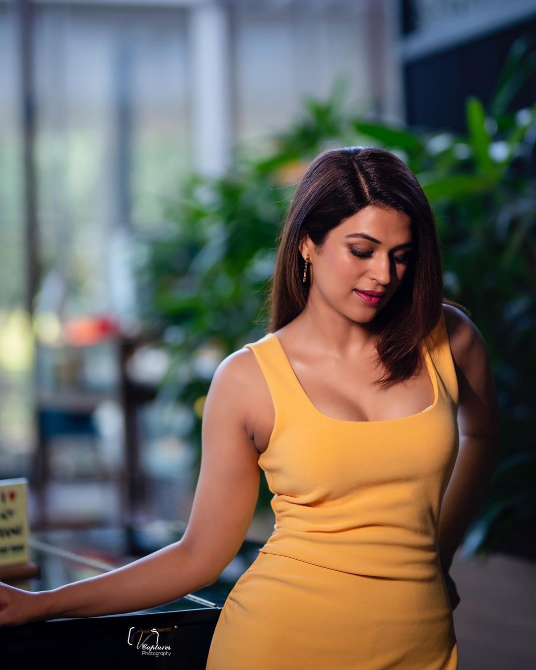 Shraddha Das In Yellow Dress Flaunts Ample Cleavage And Fine Curves See Latest Hot Photos 